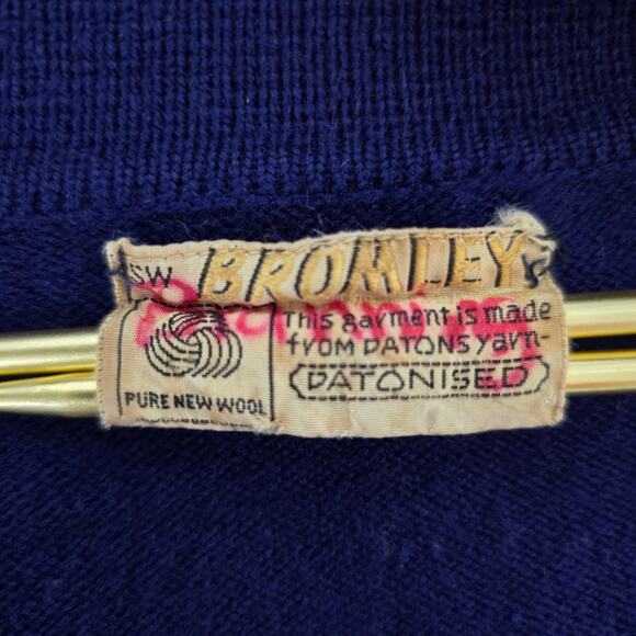 Vintage Bromley Pure New Wool Australian Patons Yarn Cardigan Sweater Blue S - Picture 11 of 13